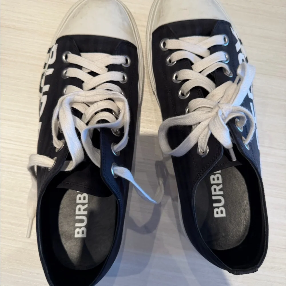 Burberry Black Sneakers with White Accents - Picture 2 of 4